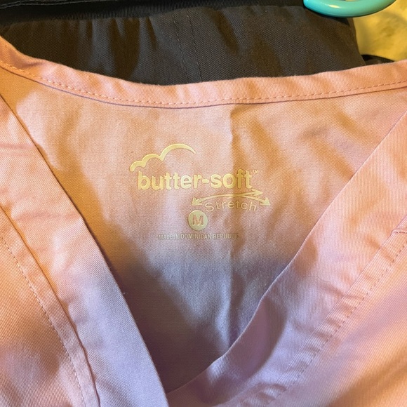 Uniform Advantage Buttersoft Stretch Scrub Top - Women’s - Picture 3 of 3